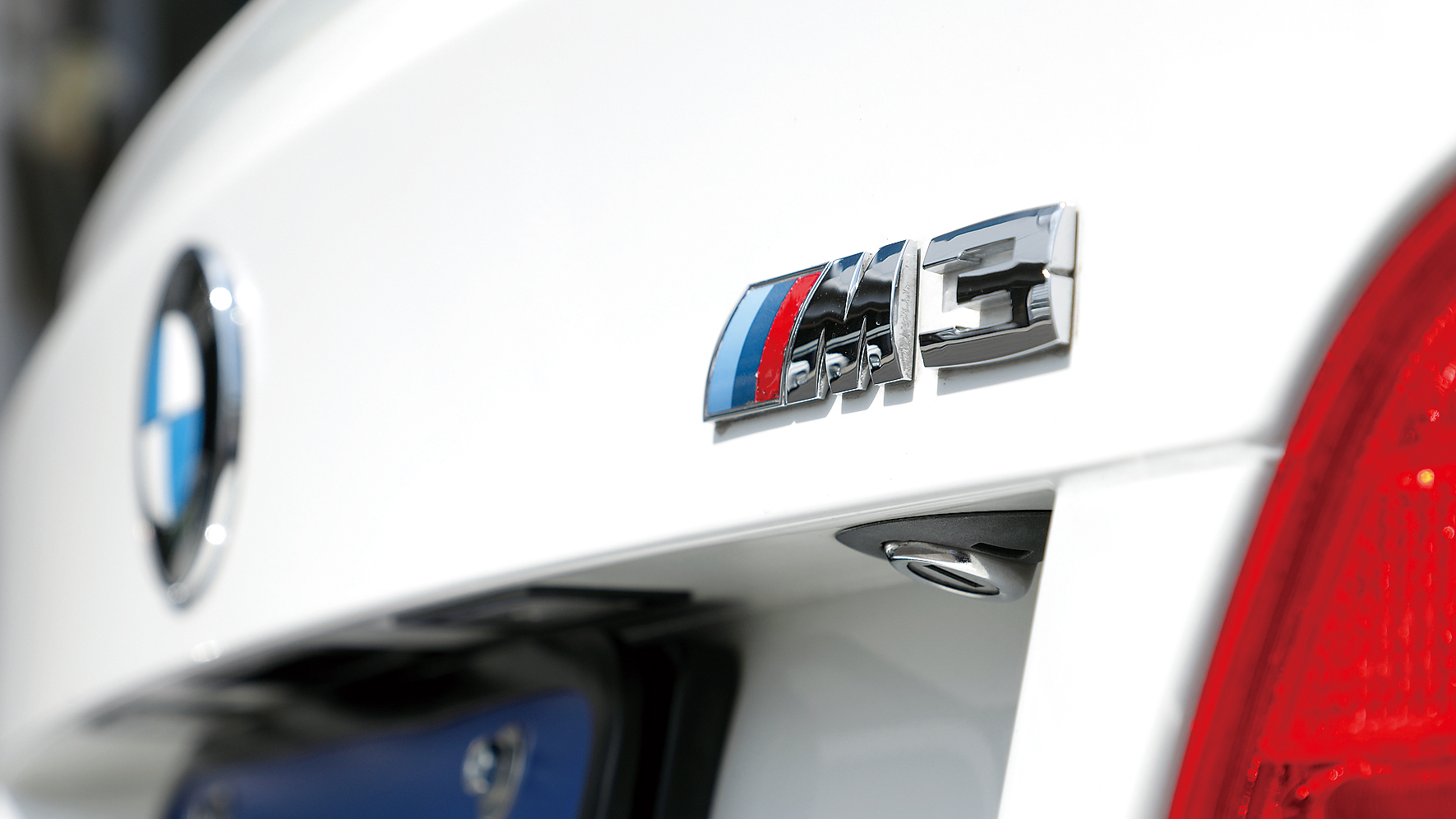 【BMW M＆ALPINA あなたの感性に合うのはどっち？】伝統の直6から一変しV8を積んで新たなMの歴史をスタート BMW M3｜German  Cars（ジャーマンカーズ）