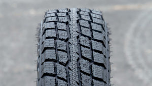 TOYO TIRES」ジムニー専用設計で鍛え上げられたスタッドレスタイヤ ...