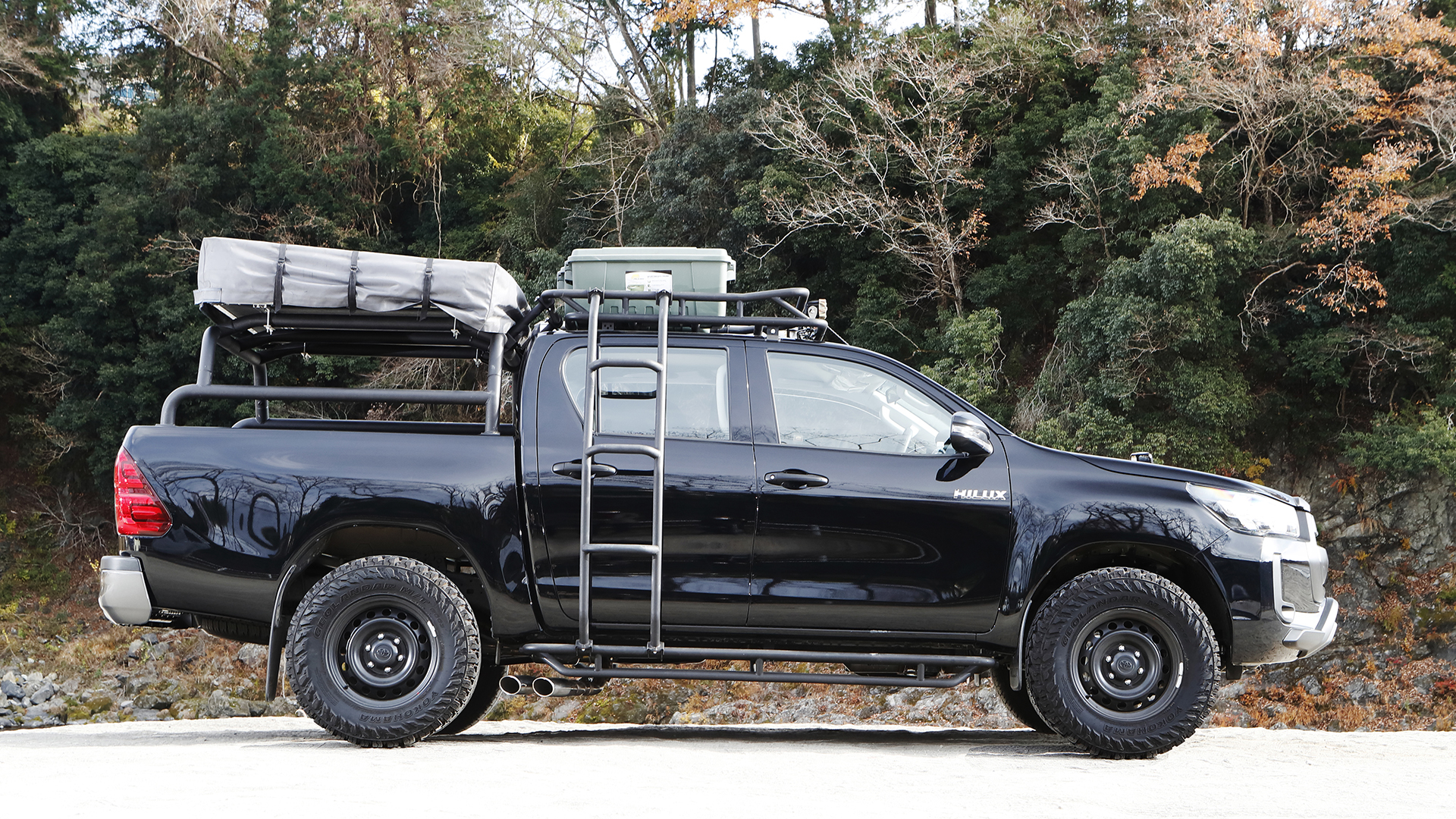 サクソンレーシング」マフラーで培ったノウハウを活かし外装パーツや