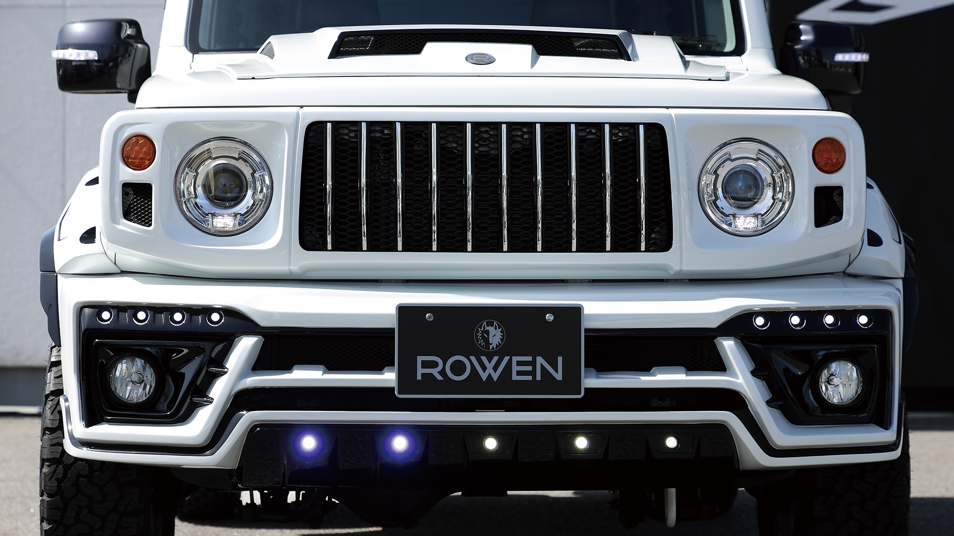 ROWEN」プレミアム・本格派の枠組みを超越する過激で強靭なJB74新車コンプリートが爆誕！｜LETS GO 4WD WEB