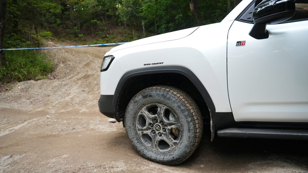 【TOYO TIRES】ランドクルーザーにはオプカン一択！活動範囲が大きく拡大！｜LETS GO 4WD WEB
