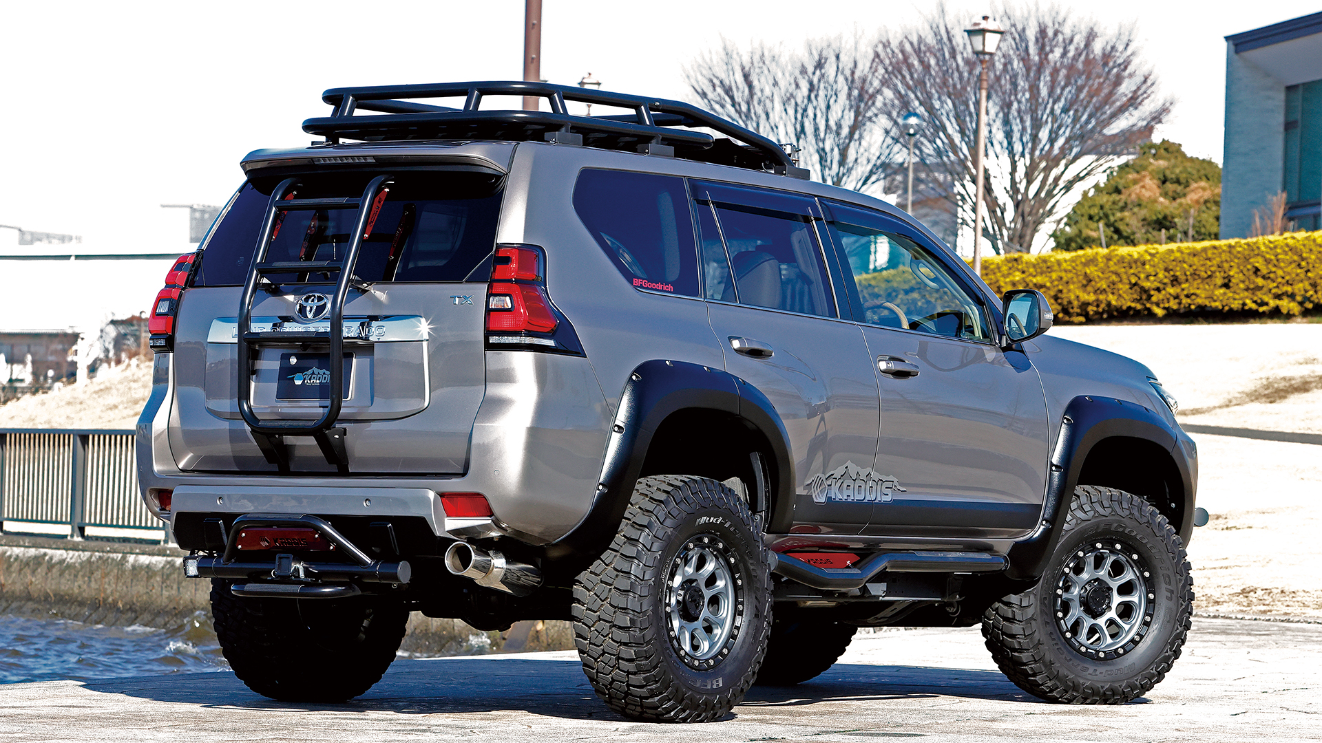 ROAD HOUSE】人気国産4WD・SUVの カスタムを提唱する老舗｜LETS GO 4WD WEB