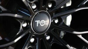 Treasure One Company 】4WD・SUV専用に鍛え上げた鍛造ホイールシリーズに新たな大口径 “メッシュ鍛造” スタイルが爆誕!  「Try Air TAM02」｜LETS GO 4WD WEB