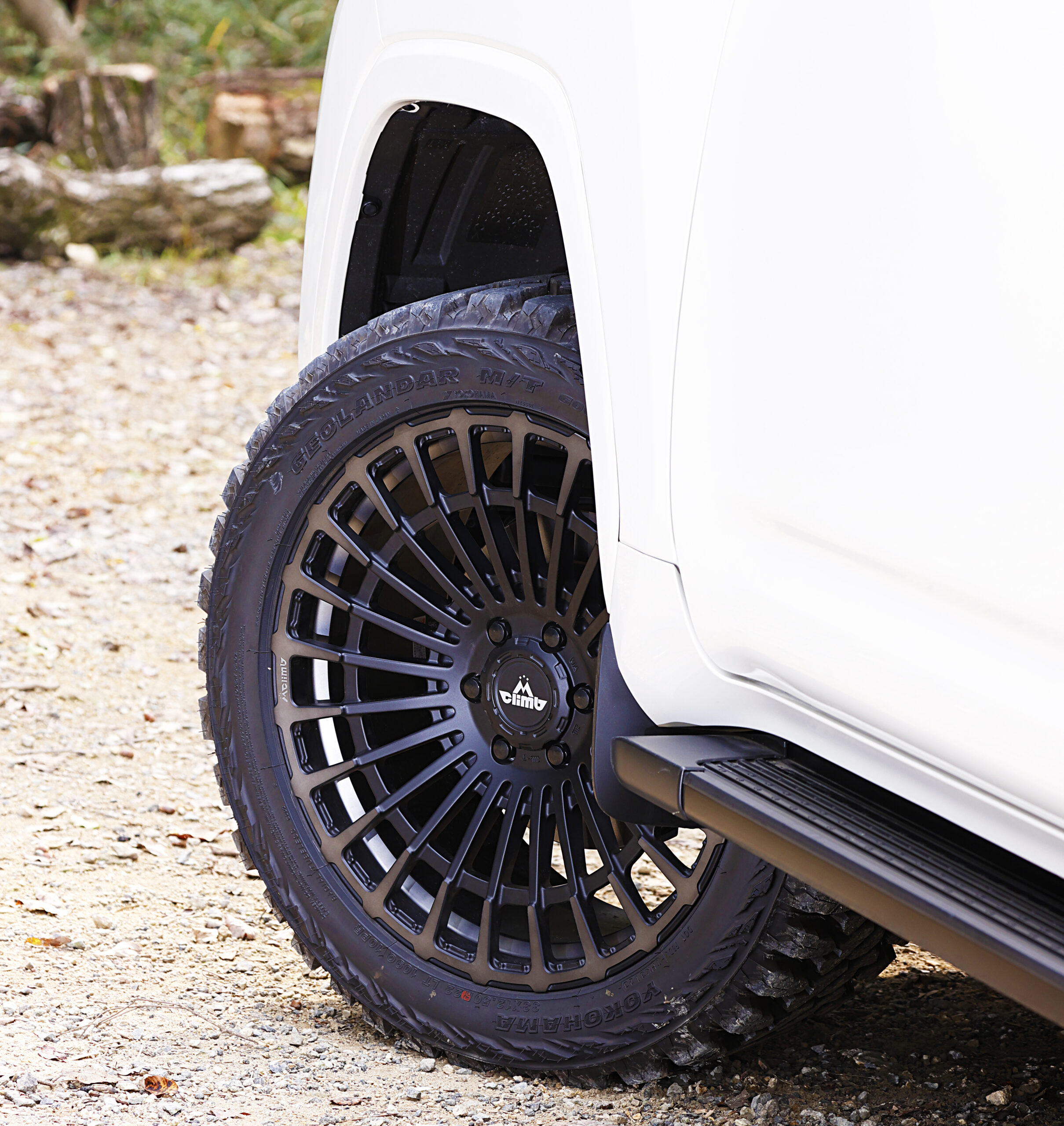 Mclimb/Weed】ダイナミックさに加え 躍動感も兼ね備える「NOMAD Mclimb/Weed】ダイナミックさに加え 躍動感も兼ね備える「NOMAD