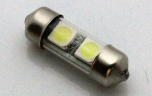 ST8×28 2チップSMD パーツ画像