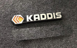 KADDIS エンブレム オレンジ パーツ画像