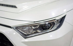 RAV4 アイラインガーニッシュ 未塗装品 ダブルエイト パーツ画像