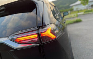 RAV4 ファイバー LEDテール パーツ画像