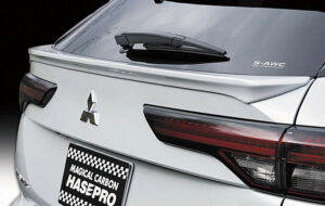 アウトランダーPHEV GN0W MC前 リアゲートスポイラー パーツ画像