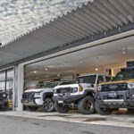 【4×4エンジニアリングサービス】［カンサス］や［ブラッドレー］に代表される四輪駆動車用カスタムパーツで世界中のファンを魅了する！