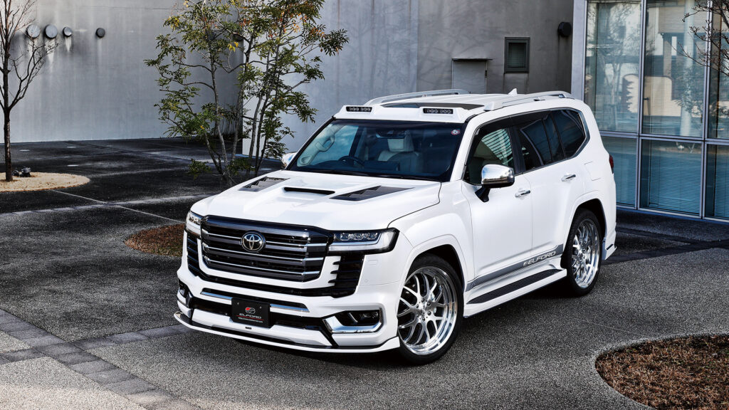 【ELFORD】ランクル・エアロドレスアップスタイルの王道を往くエルフォード流カスタム！伝統と革新がもたらす究極形